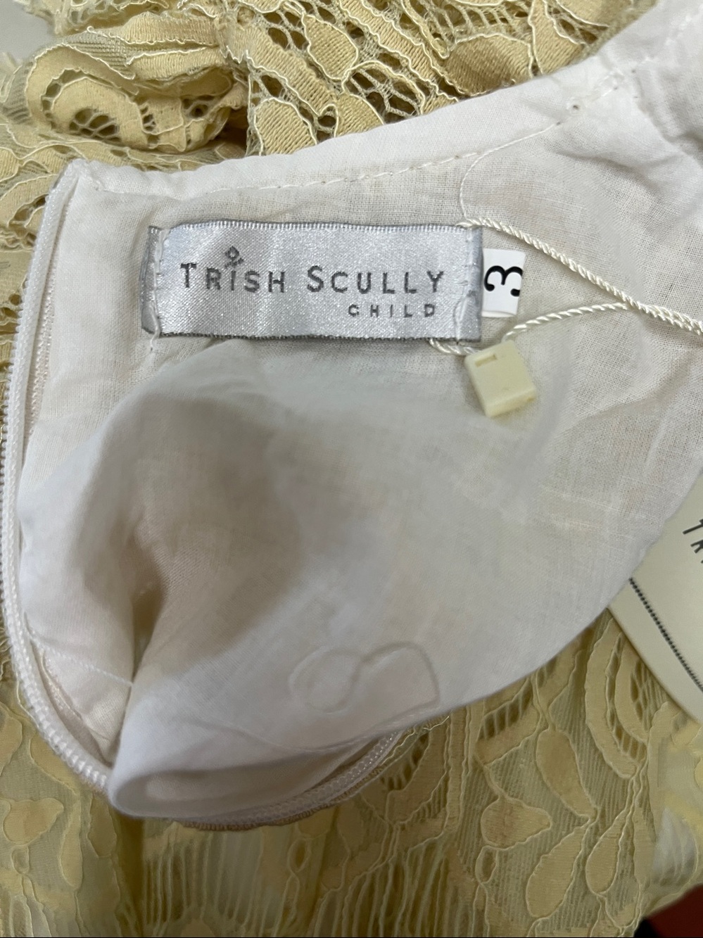 New with tags Trish Scully girl's delicate Lace Puff Sleeve Dress - Cream Size 3 - Picture 4 of 6